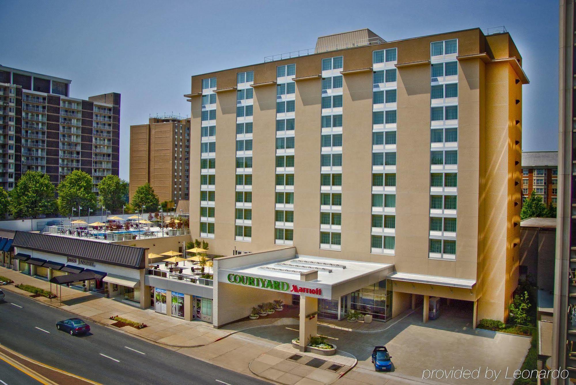 Courtyard By Marriott Bethesda Chevy Chase Hotell Exteriör bild